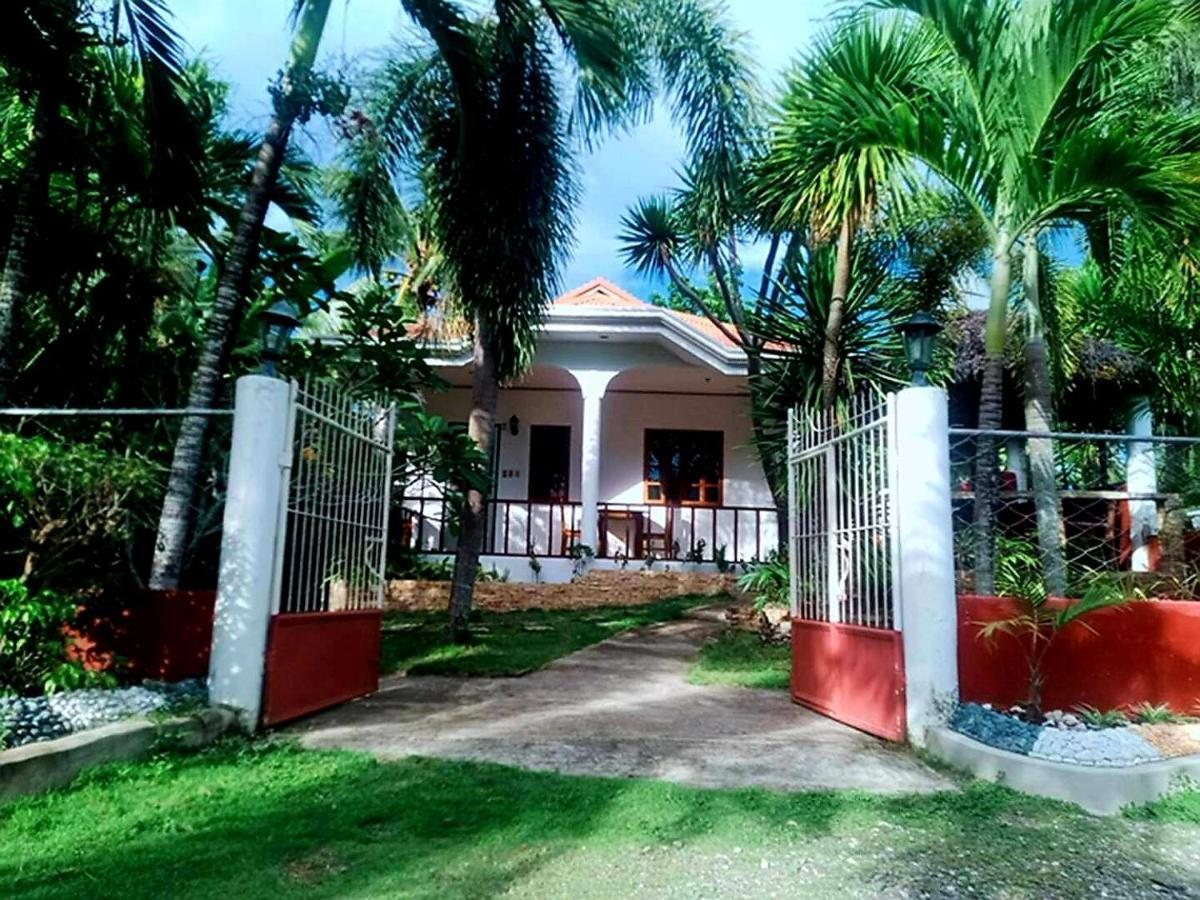 Palmera Palma Private 1-Br Bungalow In Moalboal Esterno foto
