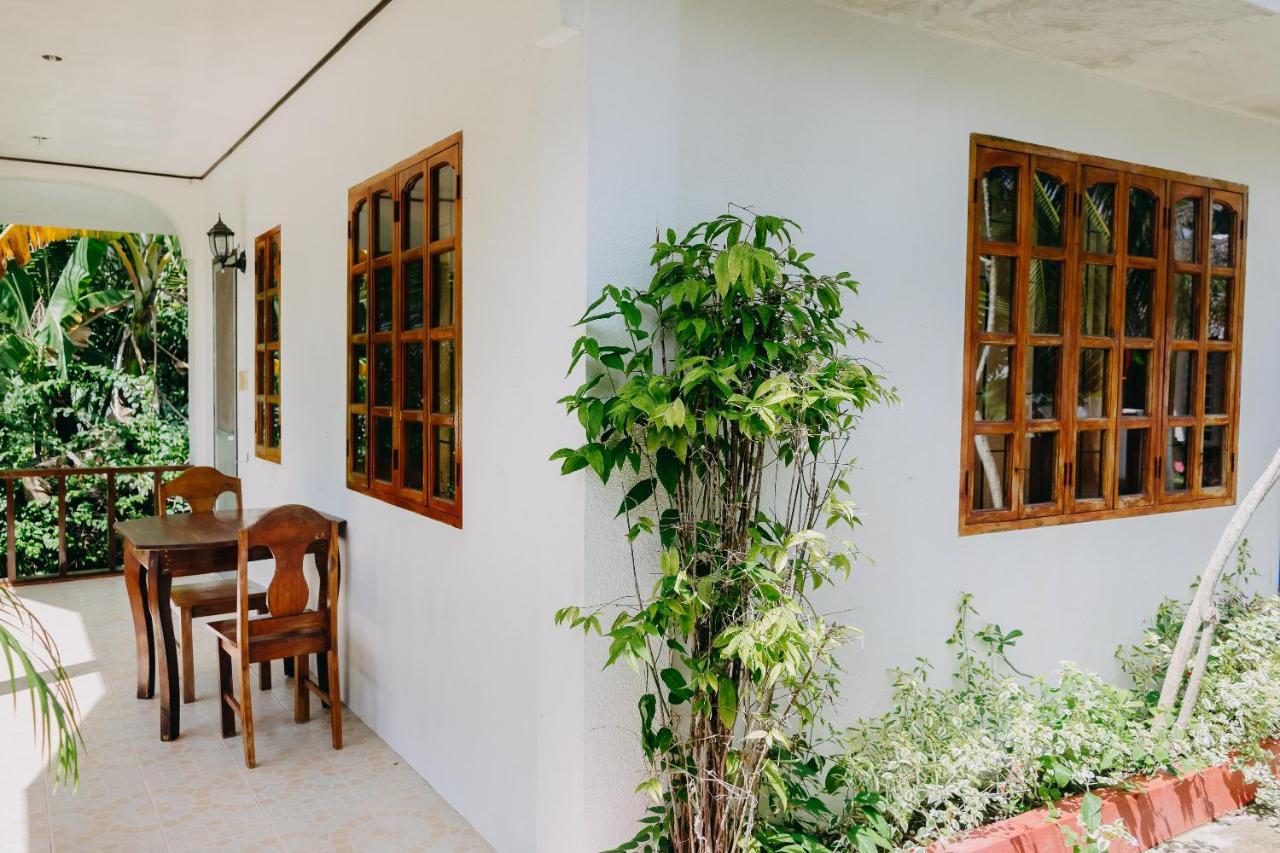 Palmera Palma Private 1-Br Bungalow In Moalboal Esterno foto