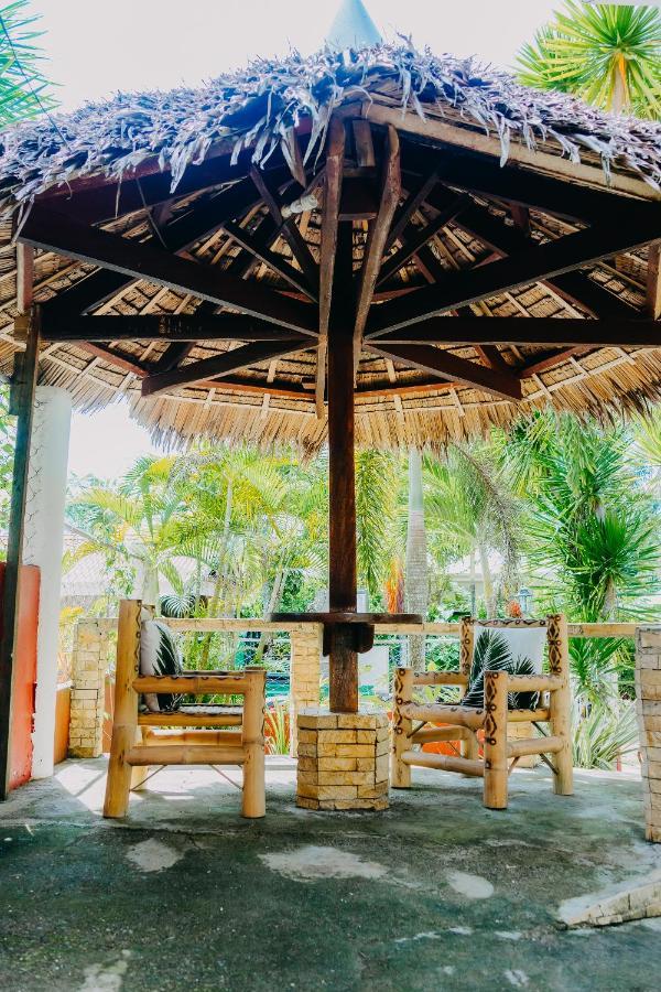 Palmera Palma Private 1-Br Bungalow In Moalboal Esterno foto