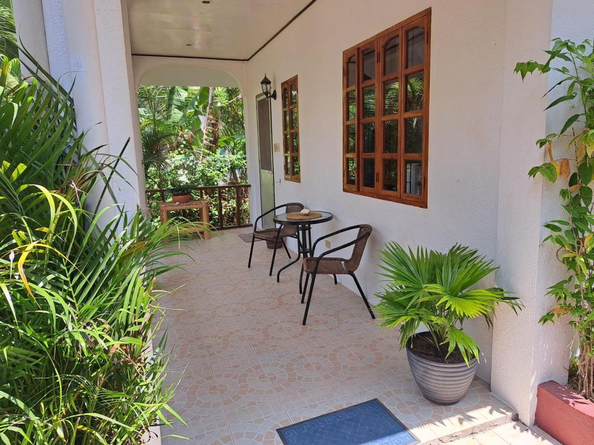 Palmera Palma Private 1-Br Bungalow In Moalboal Esterno foto