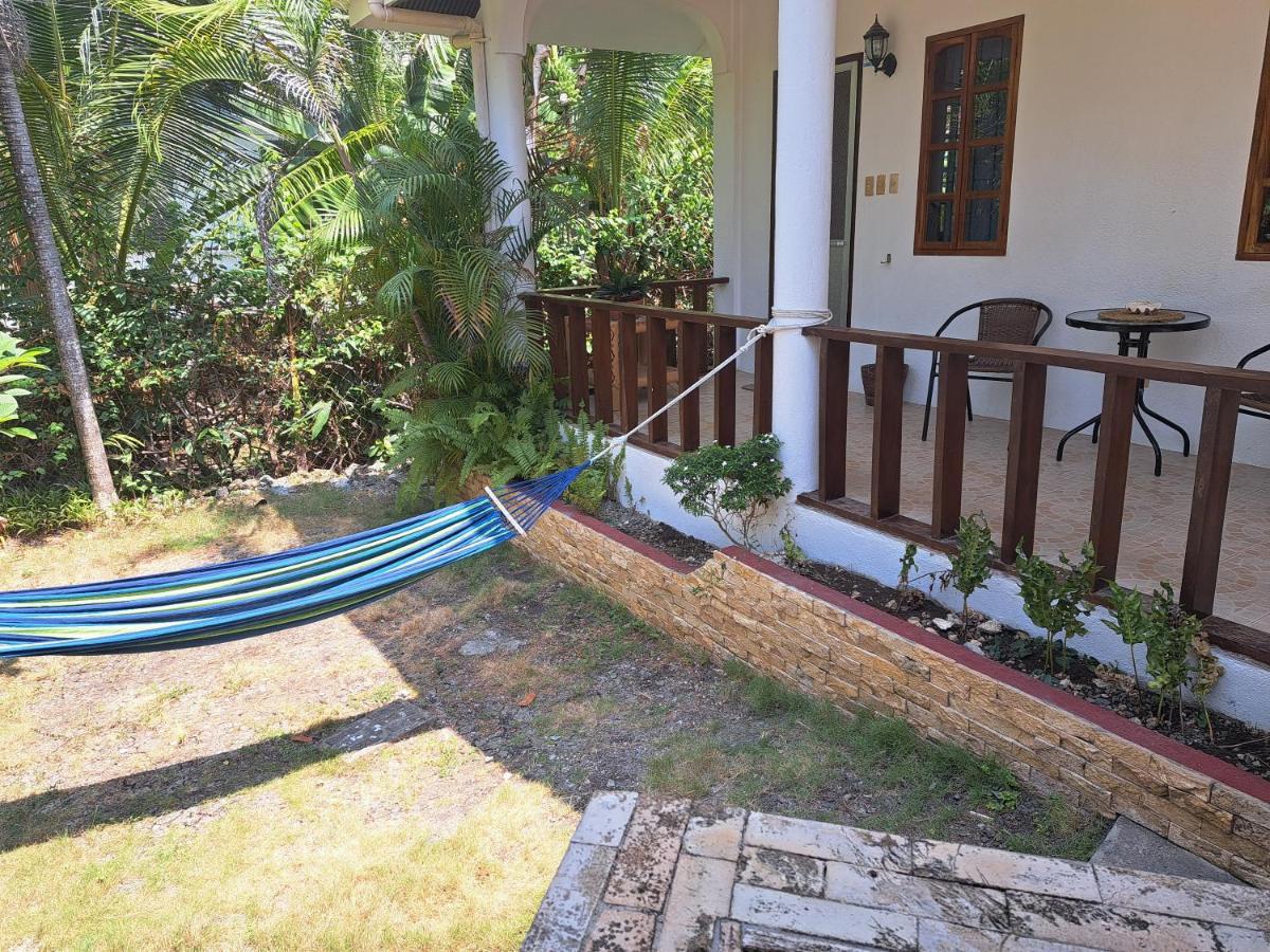 Palmera Palma Private 1-Br Bungalow In Moalboal Esterno foto