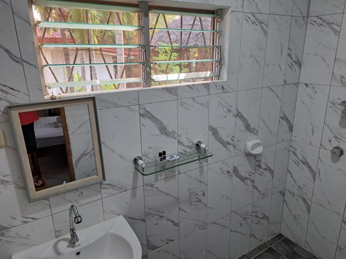 Palmera Palma Private 1-Br Bungalow In Moalboal Esterno foto